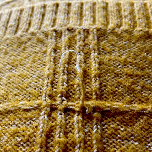 cabi #4039 stitch mix sweater. Citrine color - Picture 6 of 7